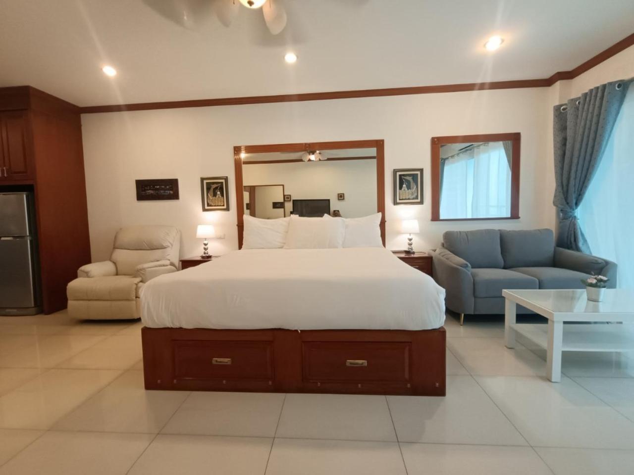 View Talay 6 Pattaya Beach Apartment By Honey Экстерьер фото